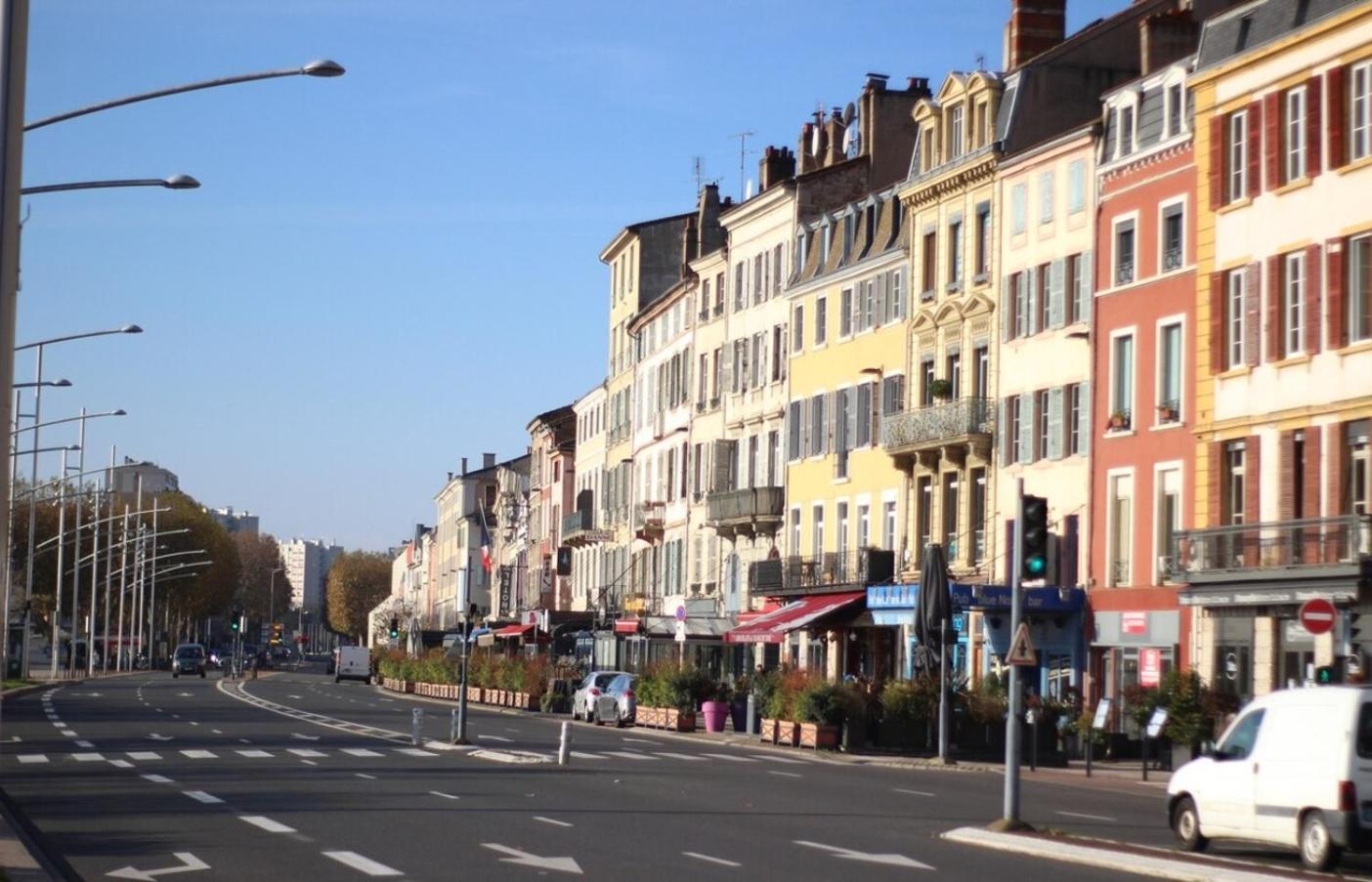 The Spot T2 Comfort In Mcon Mâcon Exterior photo
